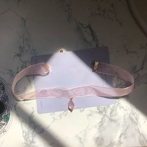 👐Pink sheer choker